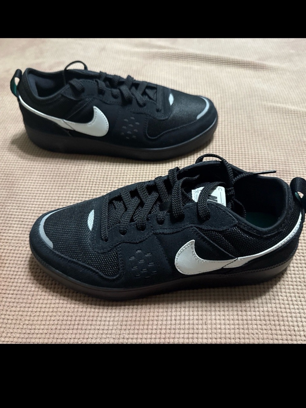 Nike C1TY Black Summit White Sneakers 6Y / Womens 7.5 / Mens 6.5. New no box